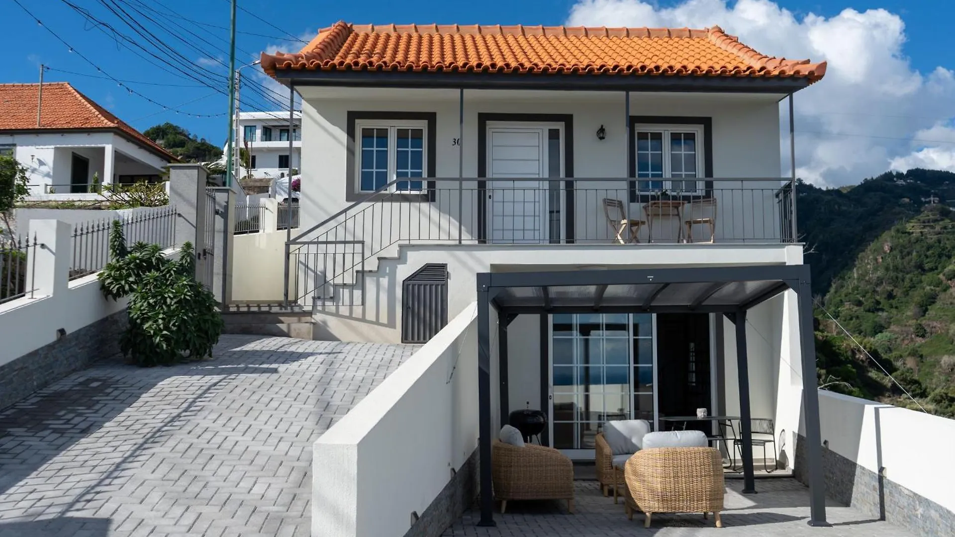 Ozeanica Heights By Lovelystay contacts